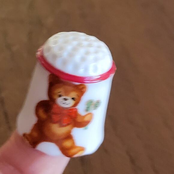 Vintage Reutter Stamped Germany Thimble Porcelain Teddy Bear - Picture 11 of 11